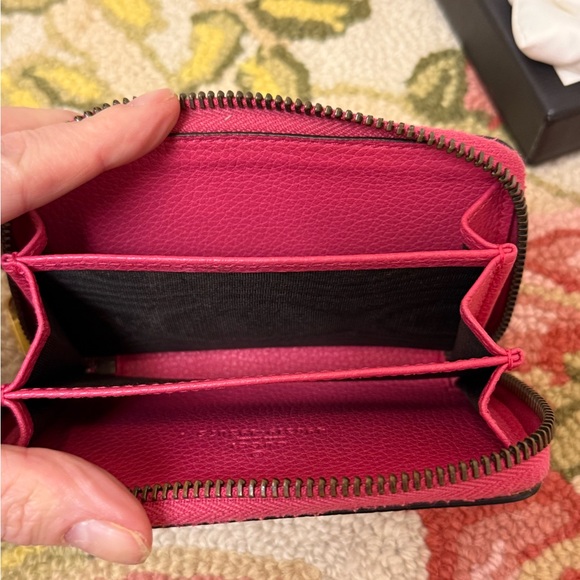 GUCCI Logo Wallet Coin Compartment Zip Around Leather Coin Purse- Pink - Picture 11 of 15